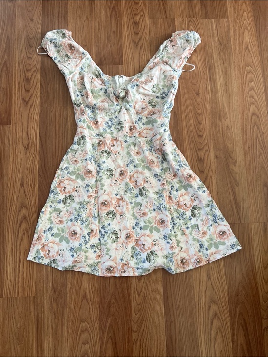 Abercrombie & Fitch Dresses & Skirts - NWT Abercrombie & Fitch Floral Mini Dress